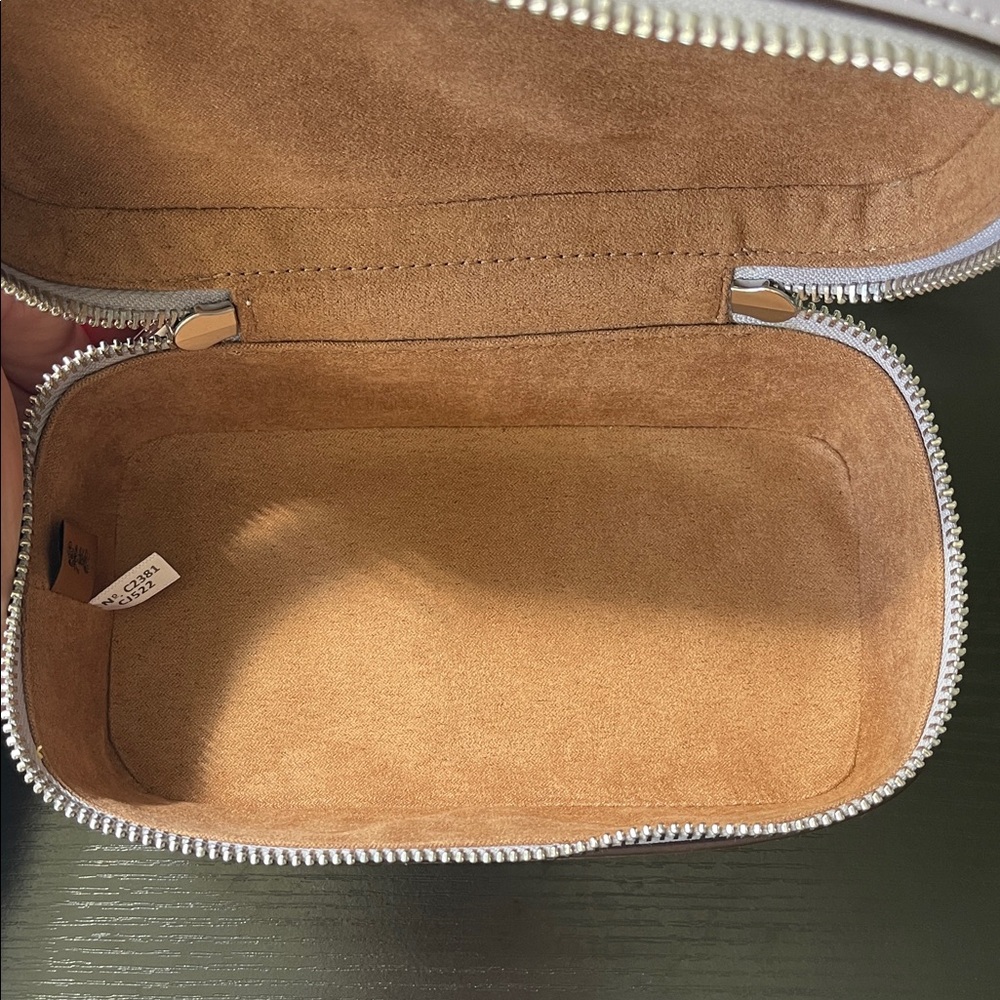 Coach | Train Case Crossbody in Signature Canvas - Picture 8 of 12